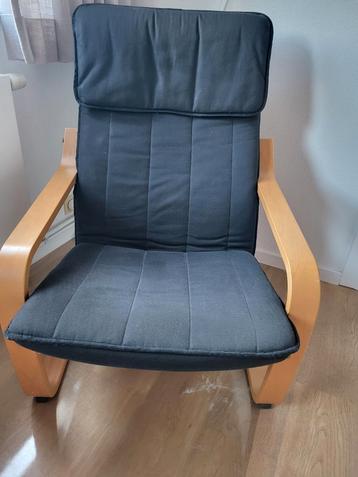 Ikea Poäng fauteuil eikenfineer met zwart kussen. beschikbaar voor biedingen