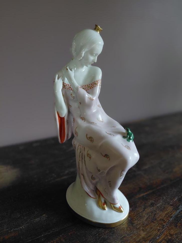 Vintage Royal Dux porseleinen beeldje, Antiek en Kunst, Kunst | Beelden en Houtsnijwerken, Verzenden