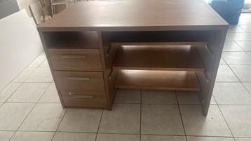 grand bureau 3 tiroirs 3 plateaux beschikbaar voor biedingen