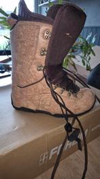 Snowboard boots Forum Shepherd, Enlèvement