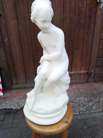 Falconet. Terra cotta beeld beschikbaar voor biedingen