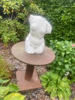 Tafel met beeld, Ophalen, Gebruikt, Beton, Mensenbeeld