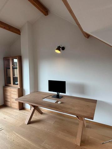 Massief eik, tafel + kast + Dressoir Nieuwstaat beschikbaar voor biedingen