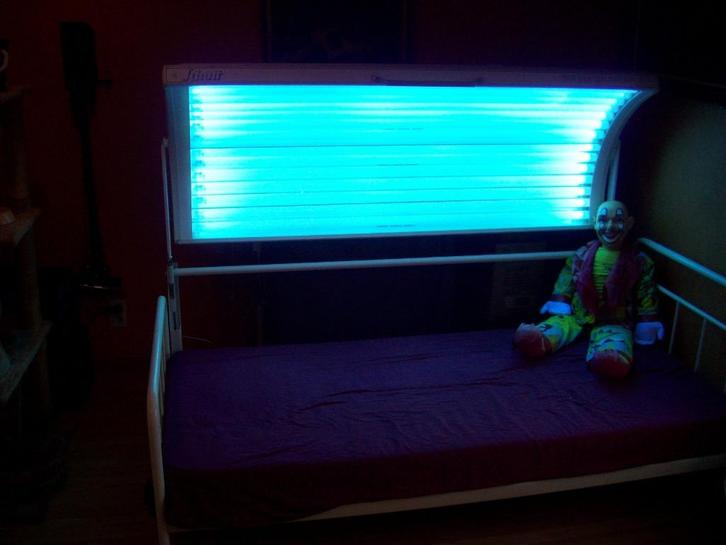 zonnehemel met nieuwe lampen, Elektronische apparatuur, Zonnebanken en Gezichtsbruiners, Zo goed als nieuw, Zonnebank enkelzijdig