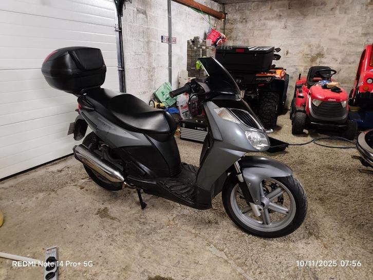 Scooter Aprilia Sportcity 125 4 temps  2006, Fietsen en Brommers, Scooters | Aprilia, Gebruikt, Overige modellen, Benzine, Ophalen