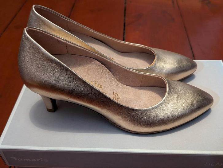 Tamaris escarpins dorés cuir taille 36,5, Vêtements | Femmes, Chaussures, Neuf, Escarpins, Enlèvement ou Envoi