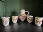 4 witte kopjes met wijnkarafje, Ophalen of Verzenden