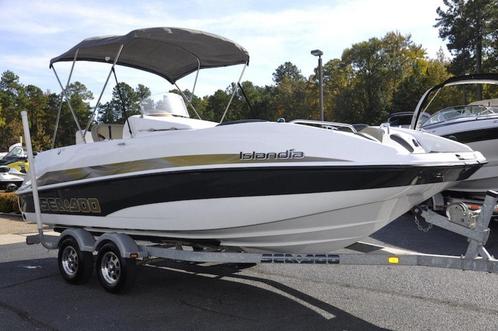 Sea-Doo Islandia Jetboot en aanhangwagen 2010, Watersport en Boten, Motorboten en Motorjachten, Gebruikt, Polyester, 6 tot 9 meter