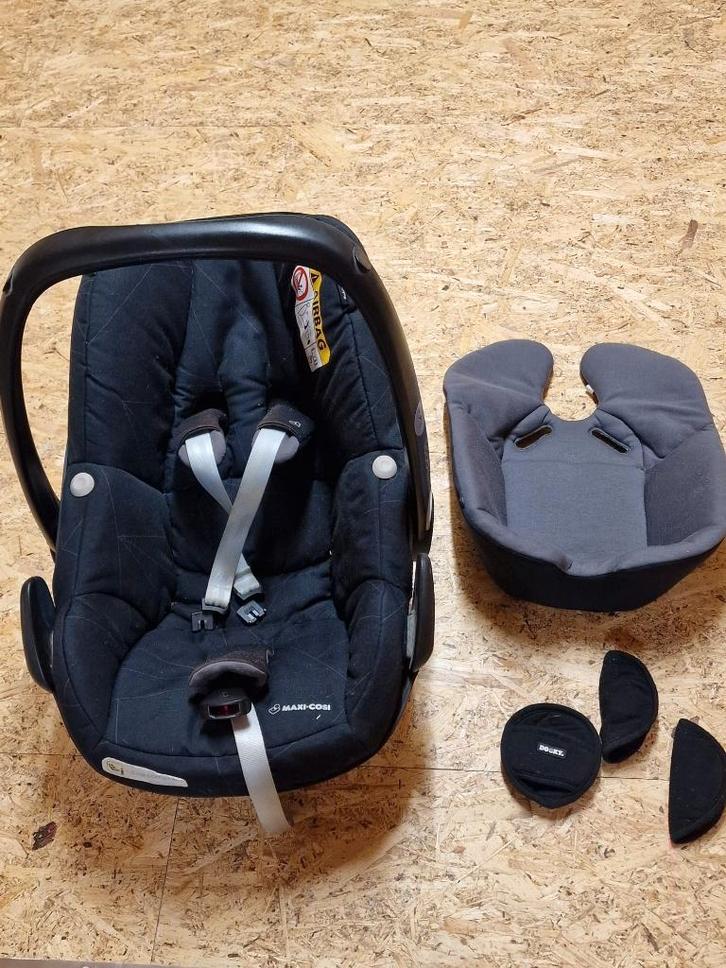 Maxi cosi pebble plus i-size met isofix base, Kinderen en Baby's, Autostoeltjes, Gebruikt, Maxi-Cosi, 0 t/m 13 kg, Isofix, Ophalen