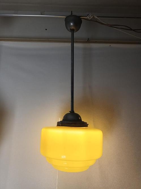 Art deco lamp - beige - OPRUIMING!, Antiek en Kunst, Antiek | Verlichting, Ophalen of Verzenden