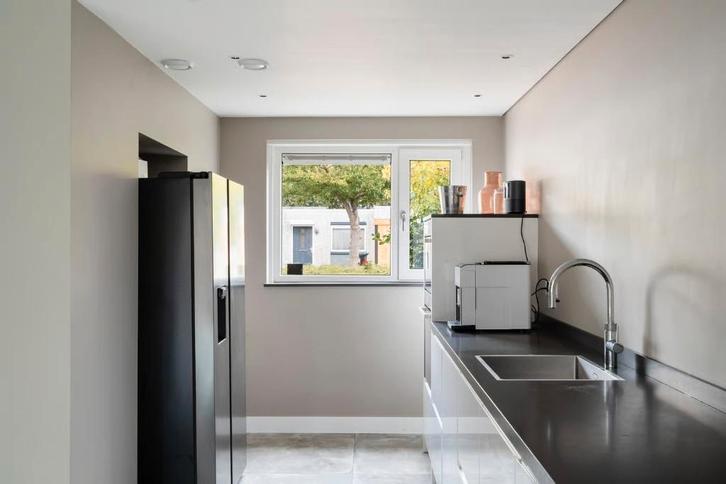 Moderne IKEA Hoekkeuken met Bar – Compleet GEDEMONTEERD, Huis en Inrichting, Keuken | Complete keukens, Zo goed als nieuw, Hoekkeuken