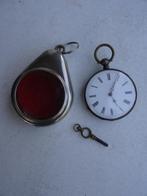 Oud zakhorloge met sleutel + hoesje — werkt, Handtassen en Accessoires, Horloges | Antiek, Ophalen of Verzenden