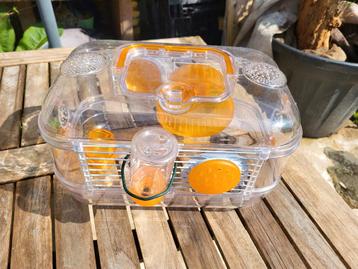 Hamsterkooi beschikbaar voor biedingen