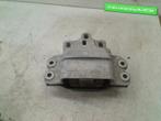 SUPPORT BOITE DE VITESSES Golf VI (5K1) (1K0199555R), Utilisé, De Bloemendaal 21 21
5221 EB  'S HERTOGENBOSCH, NL, Info@123Parts.nl