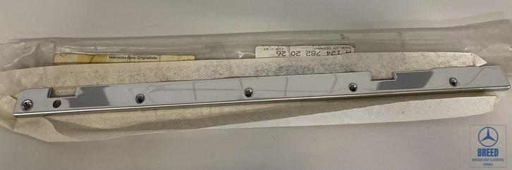 NOS schuifdakrail rechts voor Mercedes-Benz W124 W126 W463, Auto-onderdelen, Ruiten en Toebehoren, Mercedes-Benz, Nieuw, Ophalen of Verzenden
