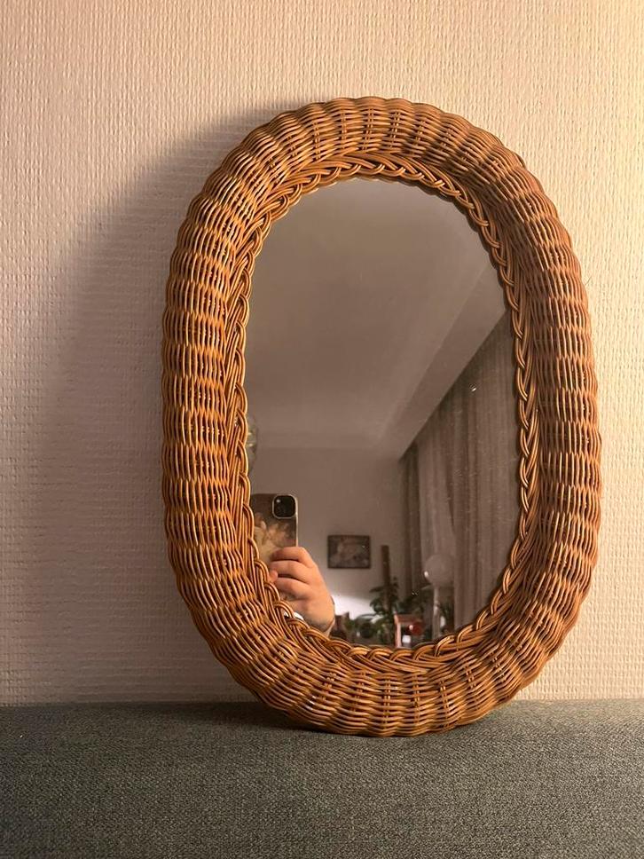 Vintage rotan spiegel in boho stijl, Huis en Inrichting, Woonaccessoires | Spiegels, Zo goed als nieuw, Ophalen of Verzenden