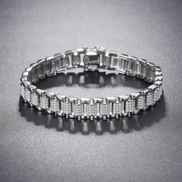 Nieuwe armband, 2,08 karaat totaal beschikbaar voor biedingen