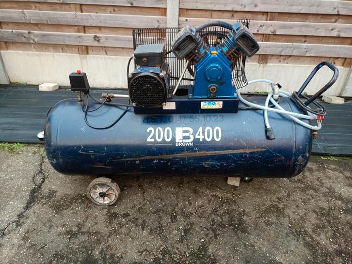 200L compressor 230volt, Doe-het-zelf en Bouw, Compressors, Gebruikt, Ophalen