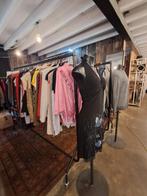 Tweedehandszaak out&nief ook open op zondag, Ophalen, Gebruikt, ., .