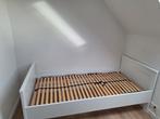 Wit gelakt kinderbed 100 x 200 cm met twee nachtkastjes., Huis en Inrichting, Ophalen, Wit, 200 cm