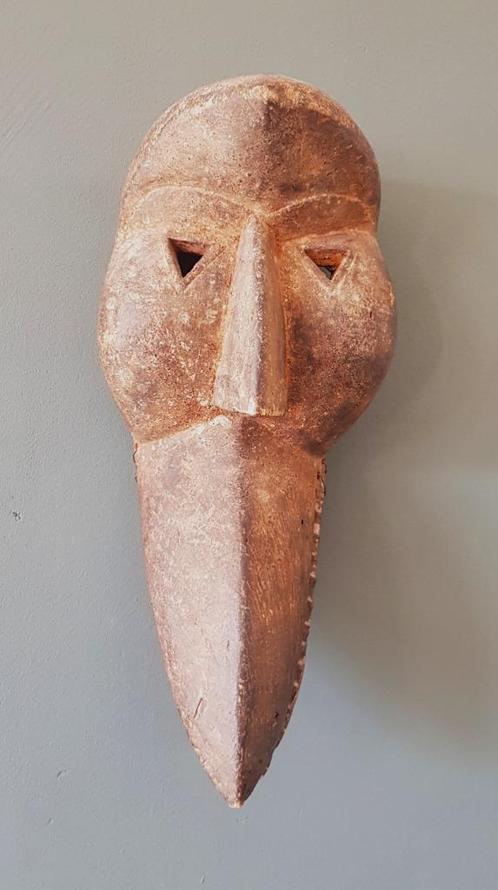 Prachtig gestileerd Large Bird Beak masker van de KRAN stam, Antiek en Kunst, Kunst | Beelden en Houtsnijwerken, Verzenden