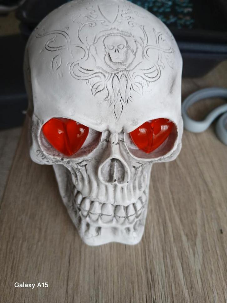 Mooie skull met LED verlichting ideaal Halloween verzekering, Hobby en Vrije tijd, Feestartikelen, Versiering, Ophalen of Verzenden