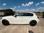 BMW 1 REEKS ✅1 SERIE 116iA AUTOMAAT/M PACK GARANTIE, Auto's, BMW, 4 cilinders, Alcantara, Wit, 100 kW