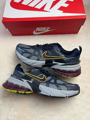 Nike V2K Run NH Obsidian (38.5), Neuf, Enlèvement ou Envoi, Autres couleurs, Nike