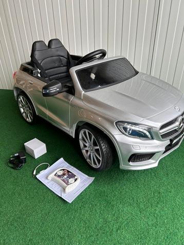 Nieuwe Mercedes elektrisch kindervoertuig met afs 