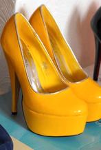 Luxe gele stiletto hakken maat 38, Kleding | Dames, Ophalen of Verzenden, Zo goed als nieuw