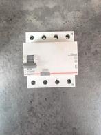 Differentieel schakelaar 4P 40A 30mA, Ophalen of Verzenden, Gebruikt, Schakelaar