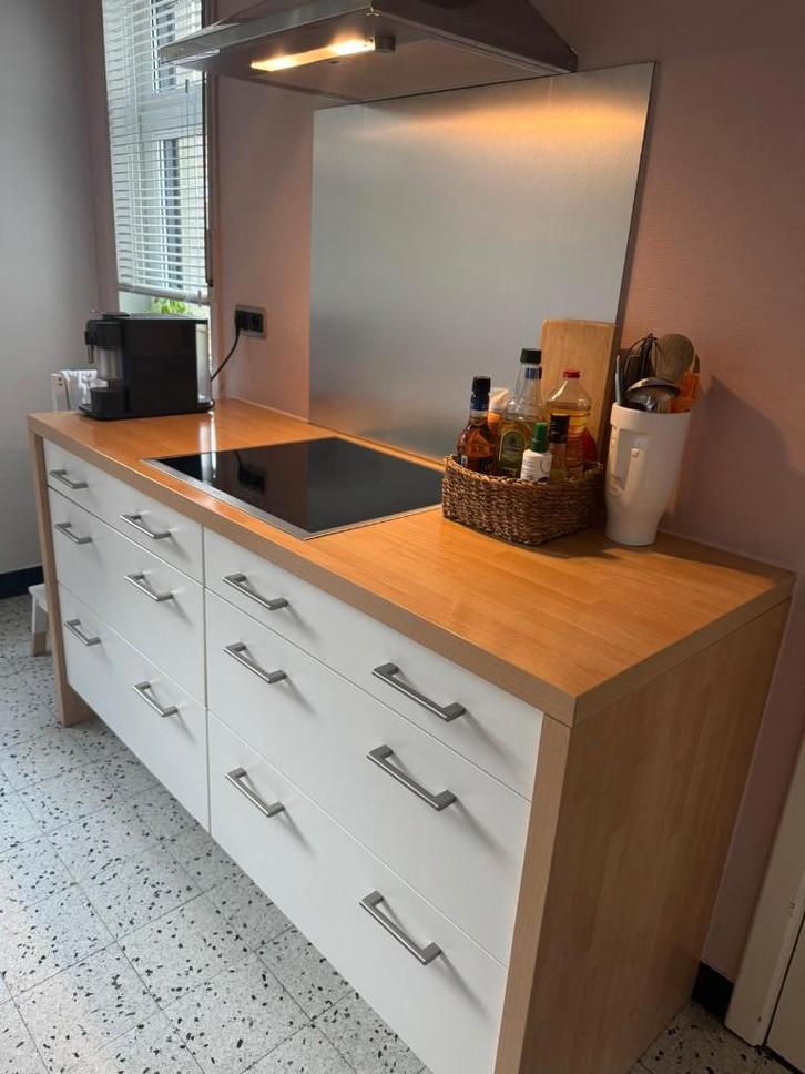 Moderne keuken met eiland, Maison & Meubles, Cuisine | Cuisines complètes, Utilisé, Blanc, Avec îlot, Enlèvement