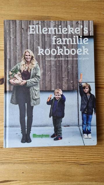 Ellemieke’s familie kookboek beschikbaar voor biedingen