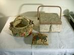 Twee naaimandjes met speldenkussen, Antiek en Kunst, Curiosa en Brocante, Ophalen of Verzenden