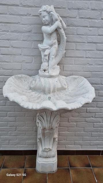 Ancienne fontaine, jamais utilisée, toujours à l'intérieur., Enlèvement, Comme neuf, Fontaine