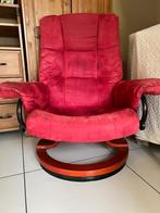 Rode eenpersoonszetel met voetenbank, Huis en Inrichting, Fauteuils, Ophalen, Gebruikt
