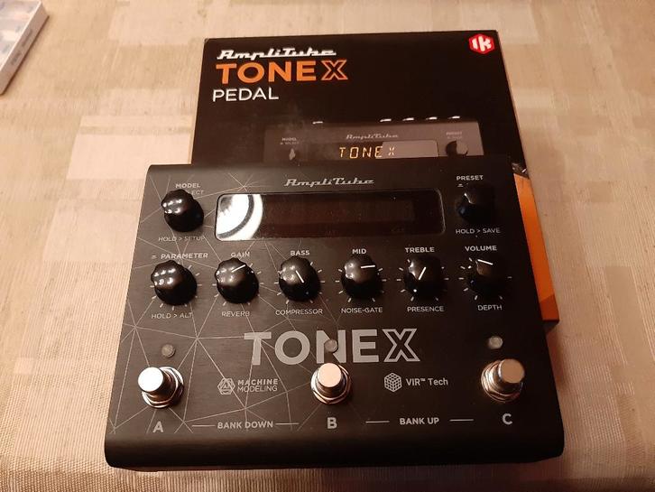 tonex pedal, Musique & Instruments, Effets, Comme neuf, Multi-effet, Enlèvement ou Envoi