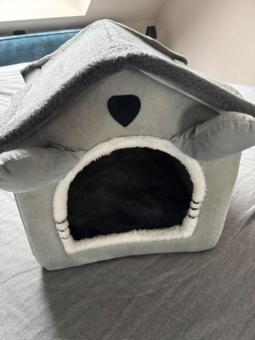 Honden huisje (mandje ) voor binnen beschikbaar voor biedingen