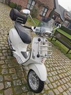 Vespa sprint 125iè abs sport.slechts 2500 kms.bj 08-2015., Motoren, Bedrijf, Sport, 125 cc, 11 kW of minder