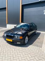 Bmw e36 318i 153***km, Auto's, 4 deurs, Zwart, 4 cilinders, Zwart