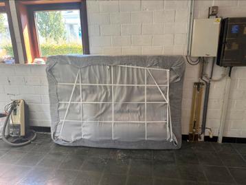 Gratis matras 160x200 met grijze omranding. lichte vlek beschikbaar voor biedingen