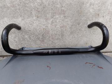 A vendre cintre vélo de route Lapierre 400 mm en aluminium  beschikbaar voor biedingen