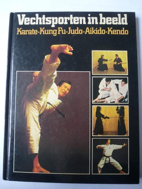 Arts martiaux en images. Elsevier, 1976, 1ère édition, Livres, Livres de sport, Comme neuf, Sport de combat, Enlèvement ou Envoi