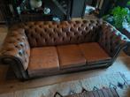 Echte en antieke Chesterfield in gepatineerd leer, Huis en Inrichting, Ophalen, Gebruikt, Leer