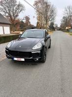 Porsche Cayenne hybride en version GTS, SUV ou Tout-terrain, 5 places, Cuir, Hybride Électrique/Essence