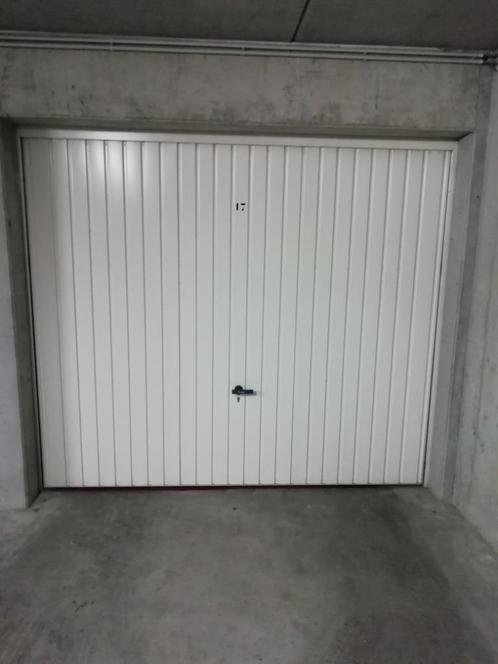 Te Huur Afgesloten Garagebox in De Panne, Immo, Appartements & Studios à louer, Province de Flandre-Occidentale, Moins de 20 m²