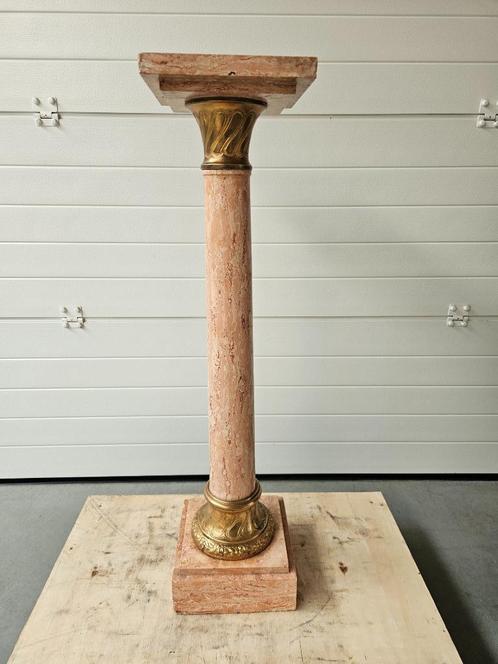 Marmeren zuil met brons versiering oude zuil met draaiblad., Antiek en Kunst, Antiek | Brons en Koper, Brons, Ophalen of Verzenden