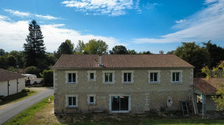 Groot volledig gerenoveerd huis in ZW Frankrijk te huur, Immo, Buitenland, Frankrijk