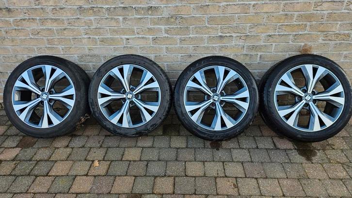 Velgen 18 inch Seat Ateca, Auto-onderdelen, Banden en Velgen, Band(en), Zomerbanden, 18 inch, 215 mm, Personenwagen, Gebruikt