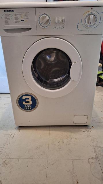 Wasmachine beschikbaar voor biedingen
